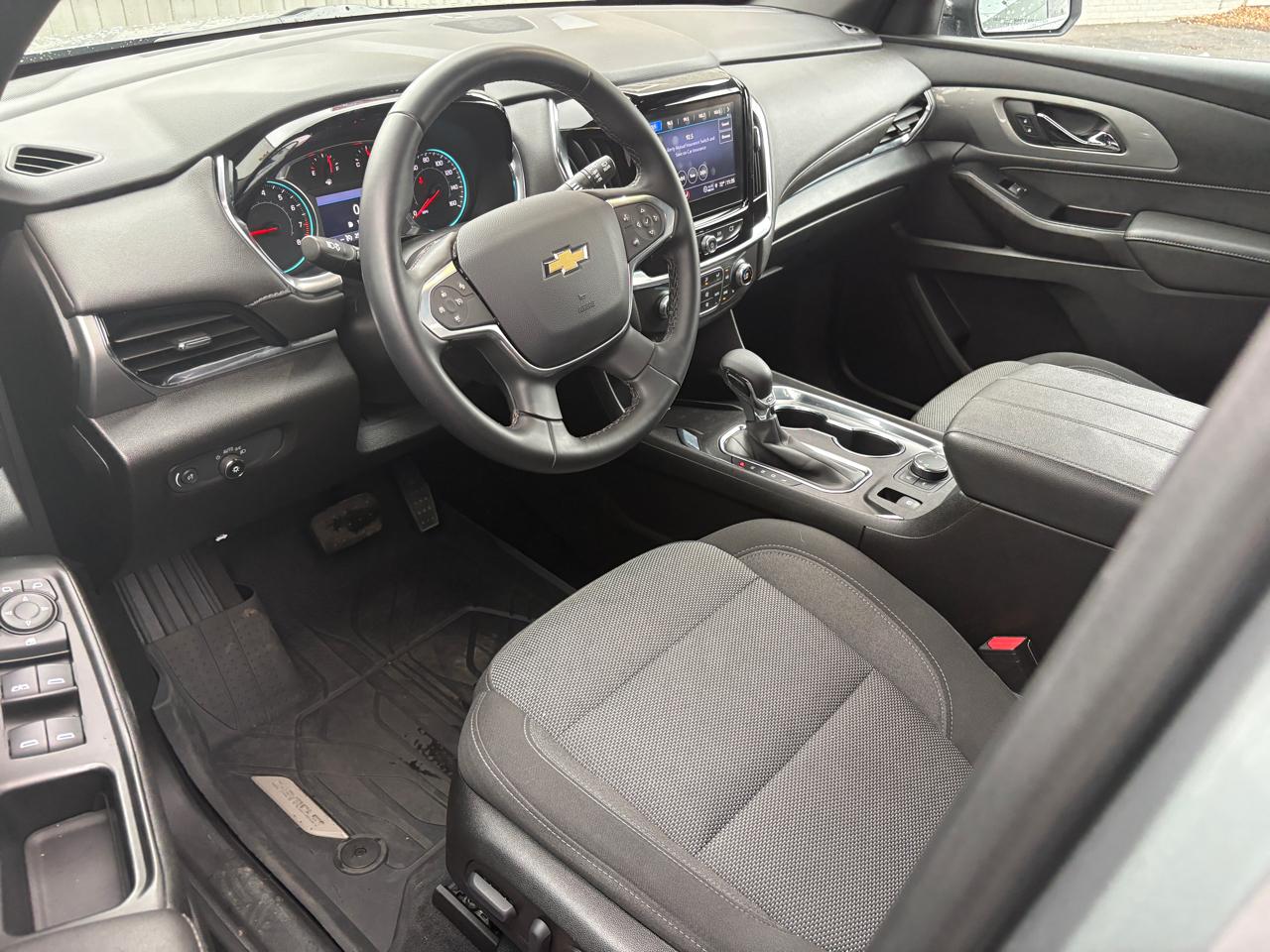 Chevrolet Traverse FWD 4dr LT Cloth w/1LT 2023