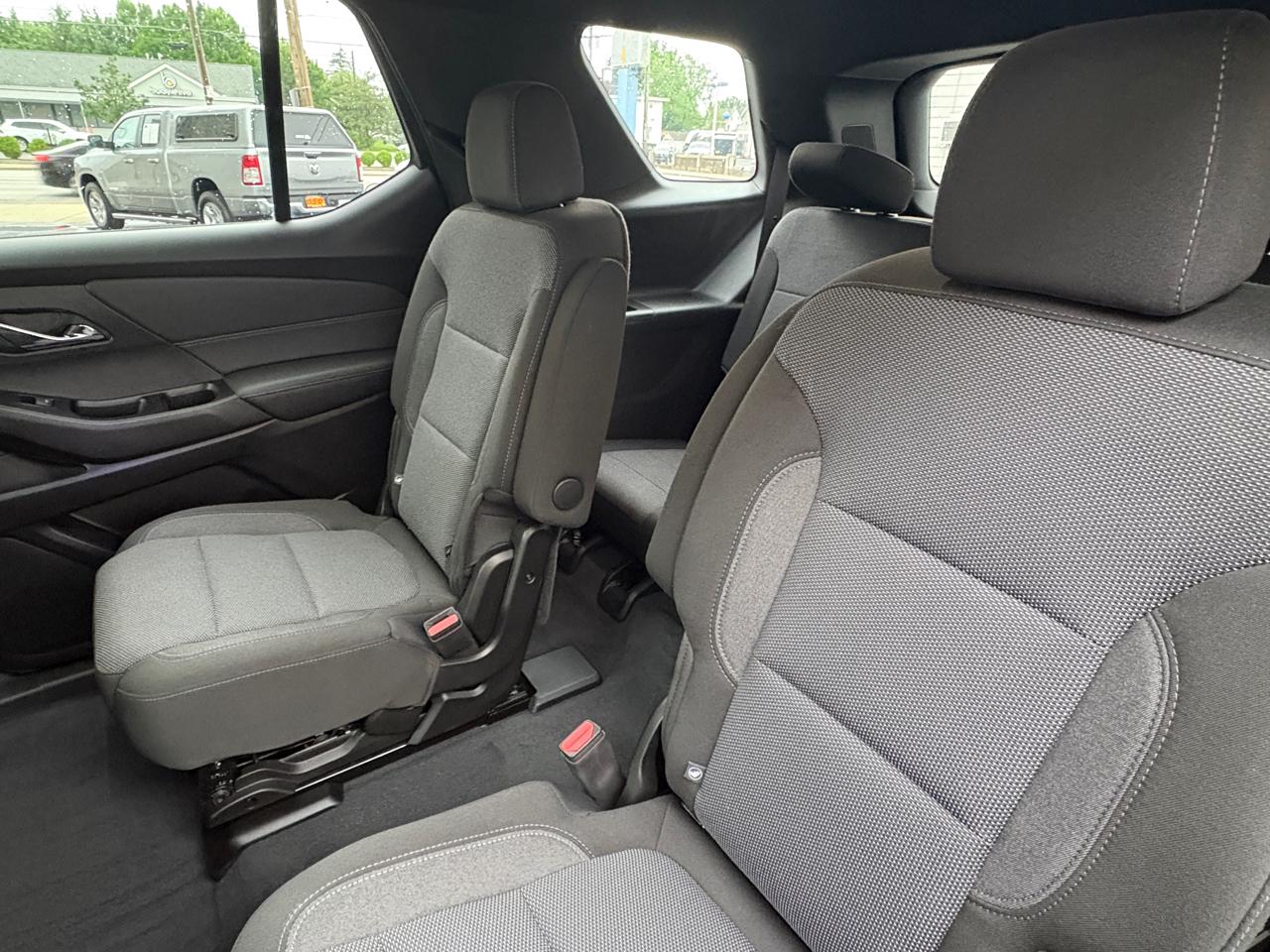 Chevrolet Traverse FWD 4dr LT Cloth w/1LT 2023