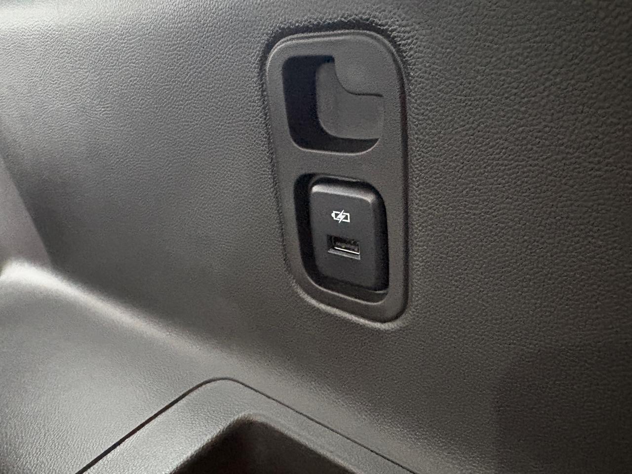 Chevrolet Traverse FWD 4dr LT Cloth w/1LT 2023