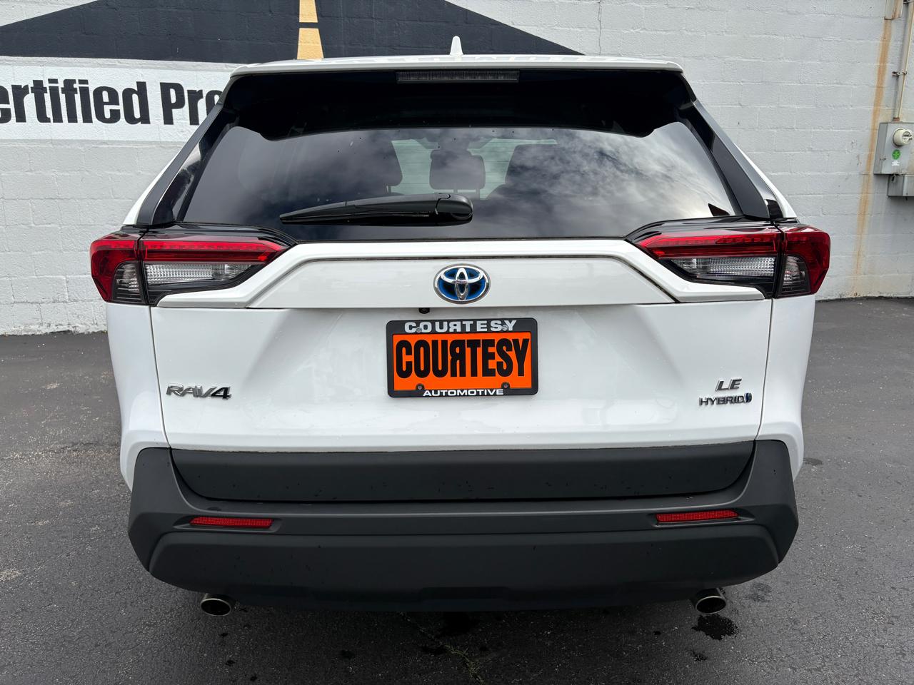 Toyota RAV4 Hybrid LE AWD (Natl) 2023