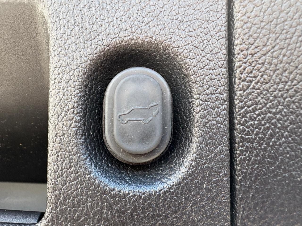 Chevrolet Suburban 4WD 4dr 1500 Premier 2018