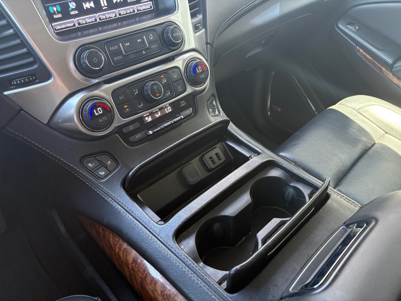 Chevrolet Suburban 4WD 4dr 1500 Premier 2018