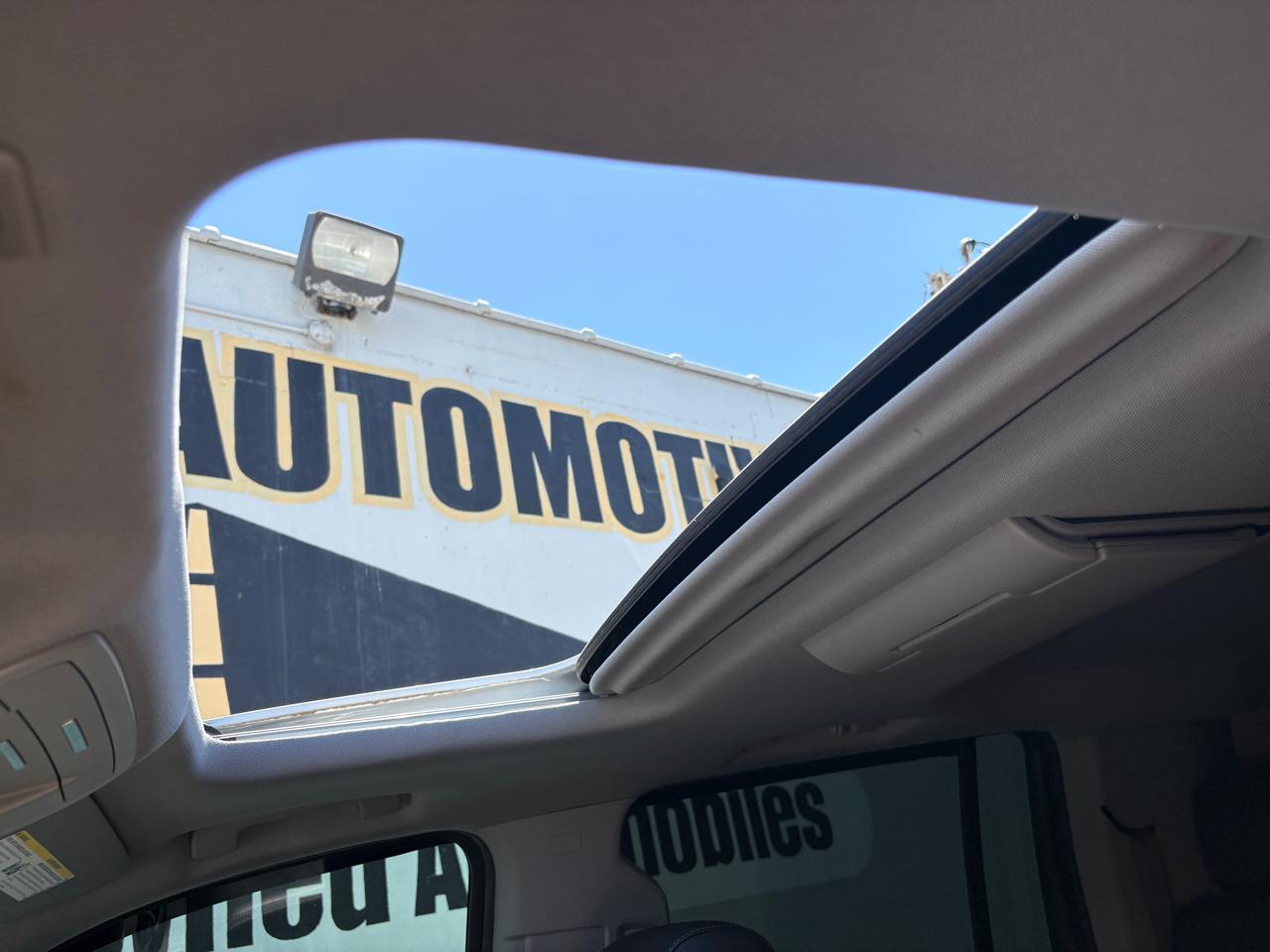 Chevrolet Suburban 4WD 4dr 1500 Premier 2018