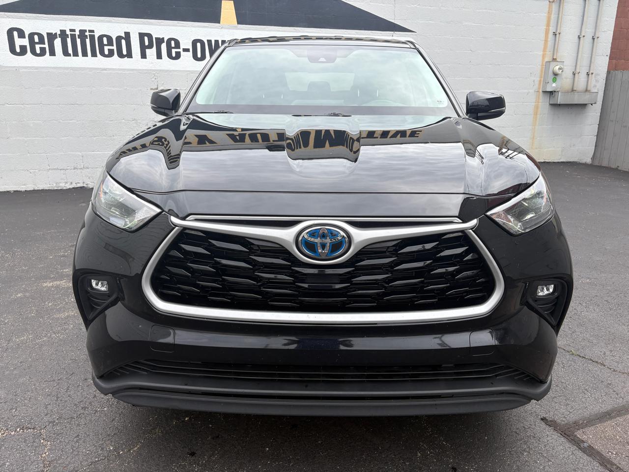 Toyota Highlander Hybrid LE AWD (Natl) 2023