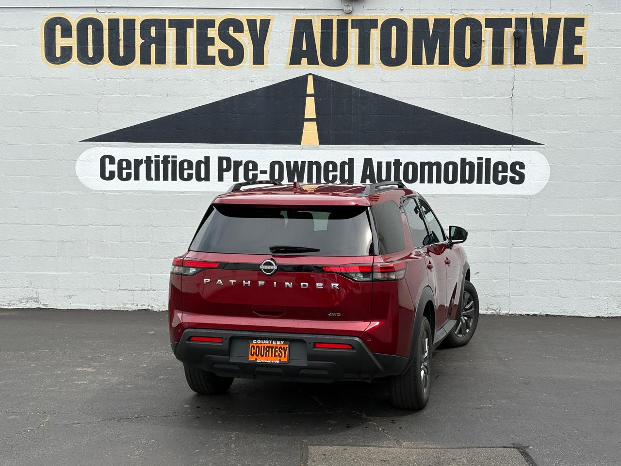 Nissan Pathfinder SV 4WD 2025