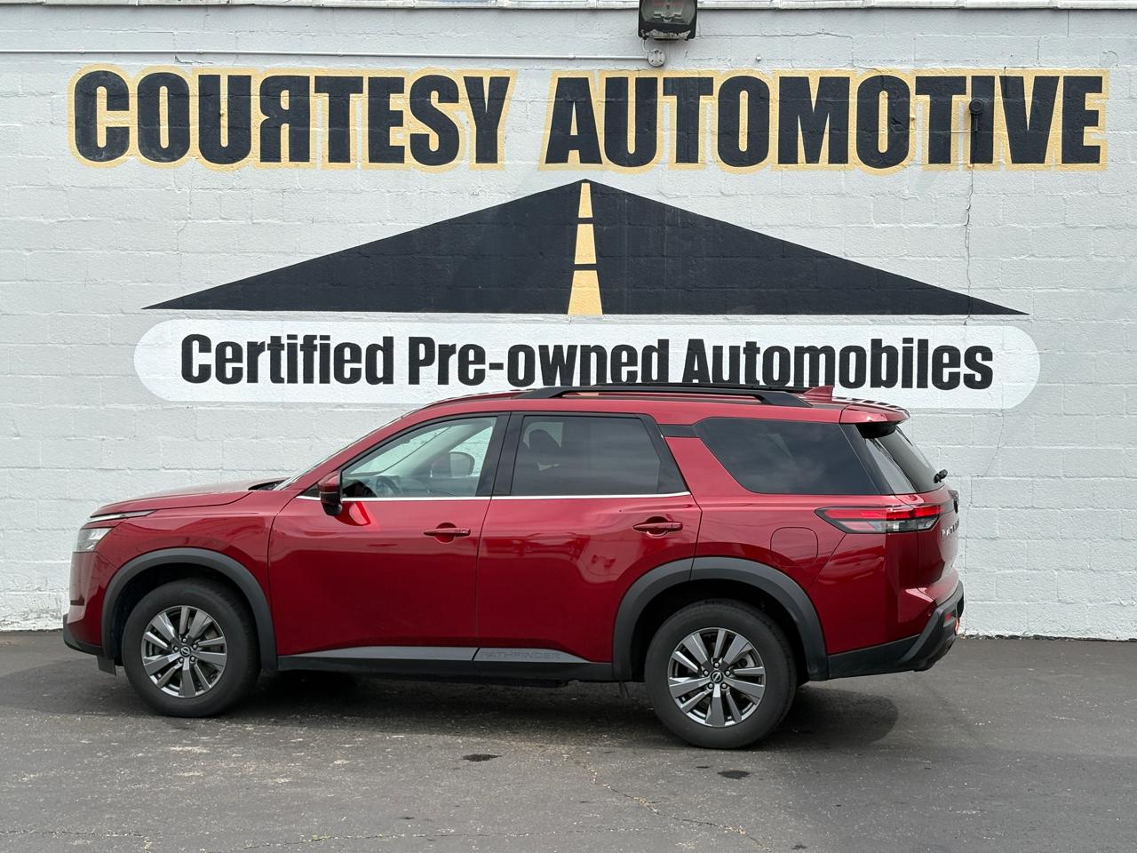 Nissan Pathfinder SV 4WD 2025