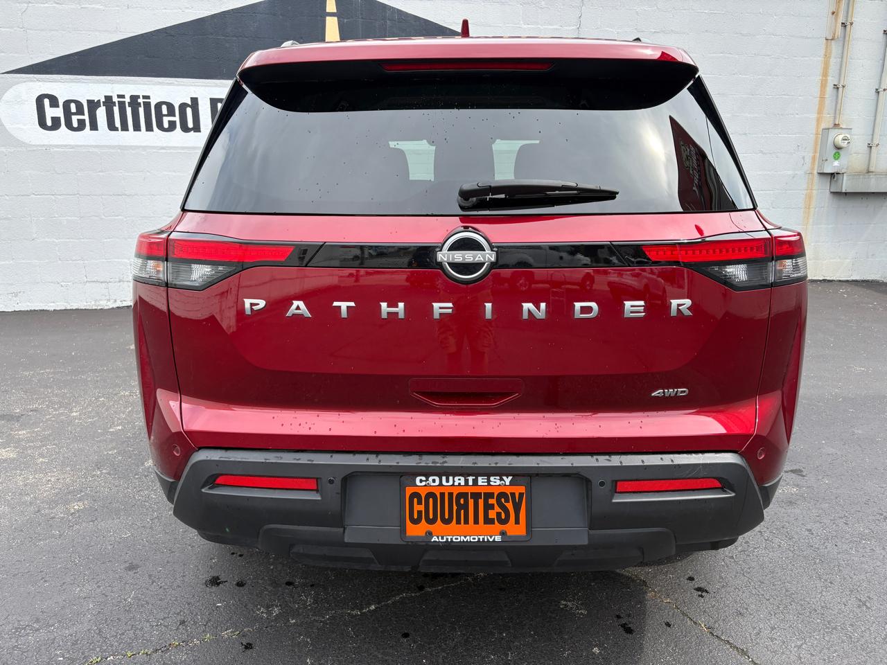 Nissan Pathfinder SV 4WD 2025