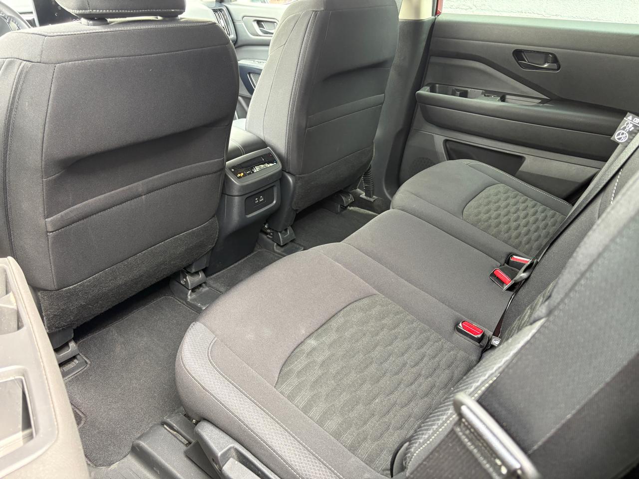 Nissan Pathfinder SV 4WD 2025