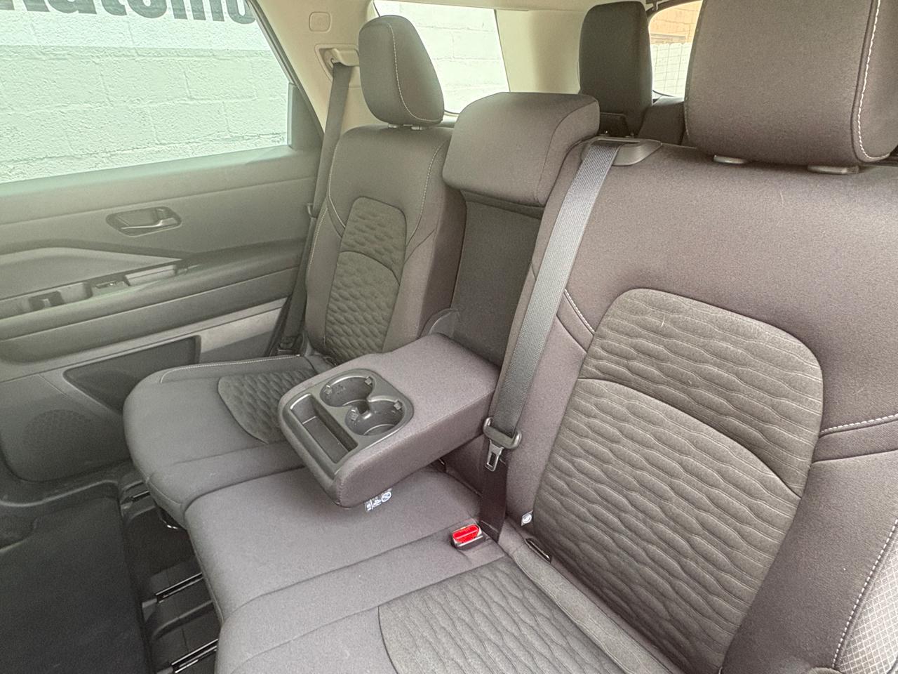 Nissan Pathfinder SV 4WD 2025