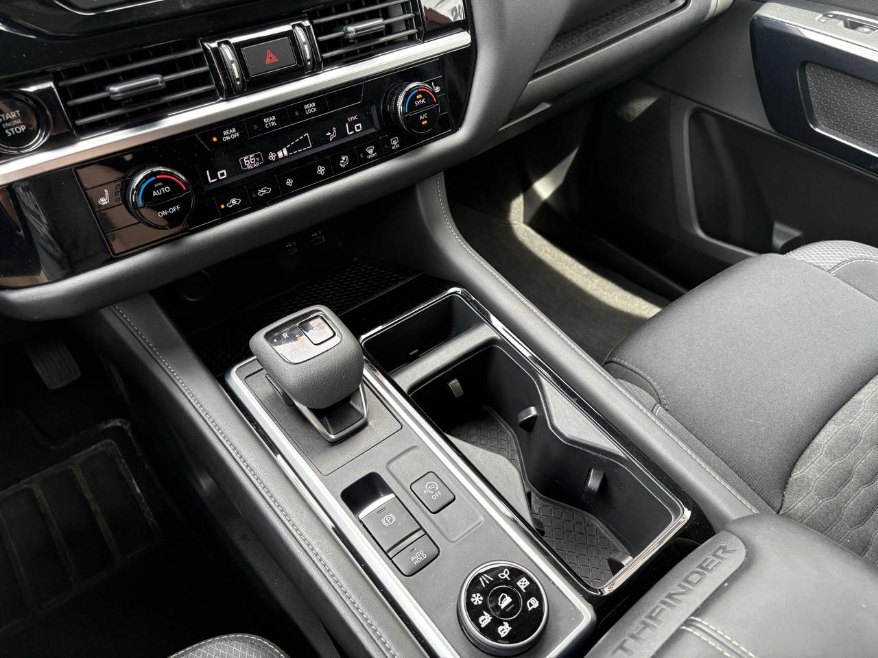 Nissan Pathfinder SV 4WD 2025