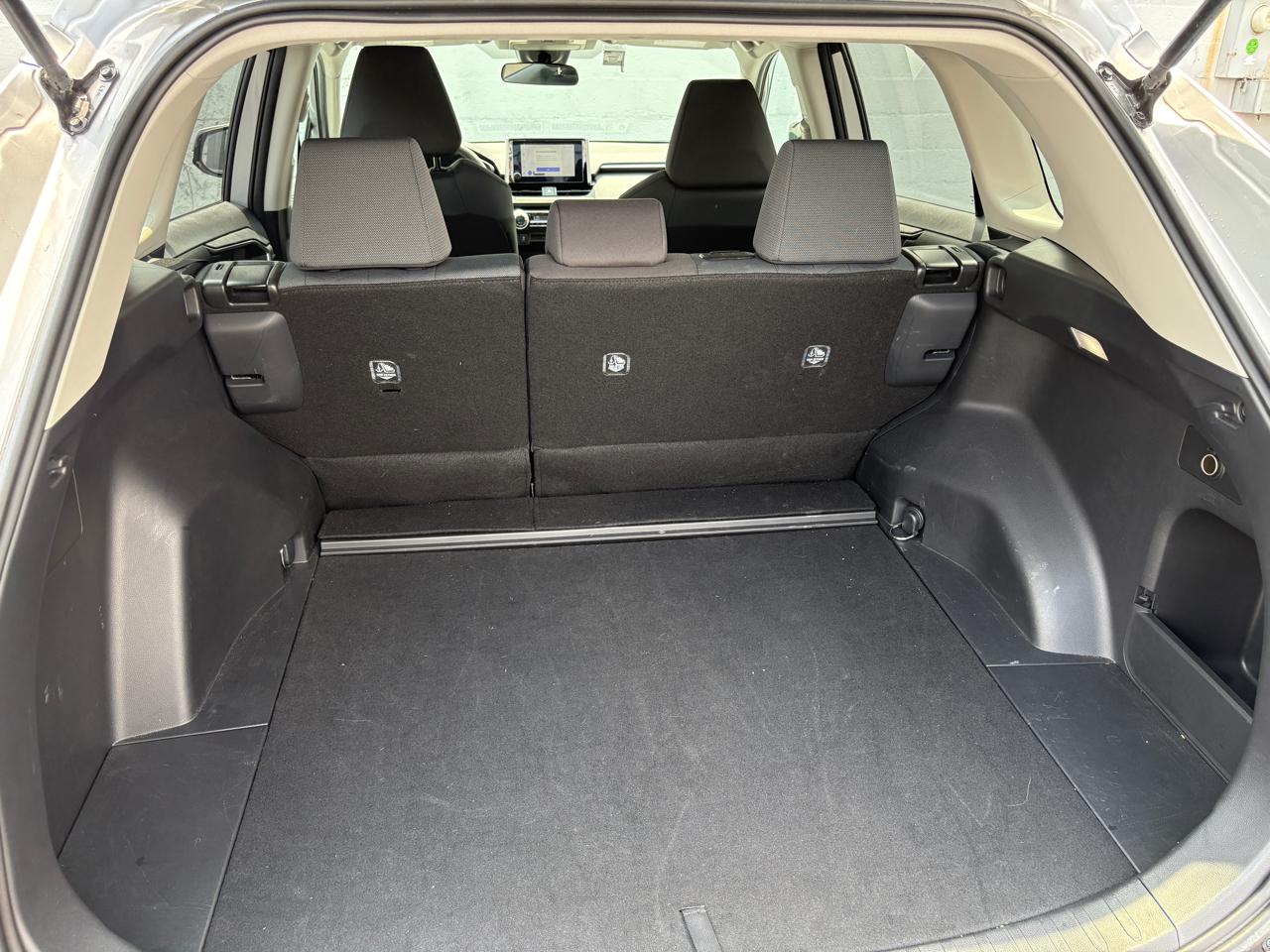 Toyota RAV4 XLE AWD (Natl) 2025