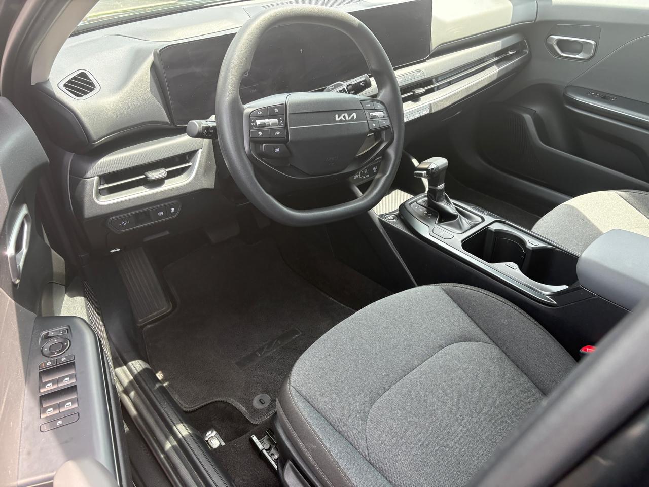 Kia K4 LXS FWD 2025