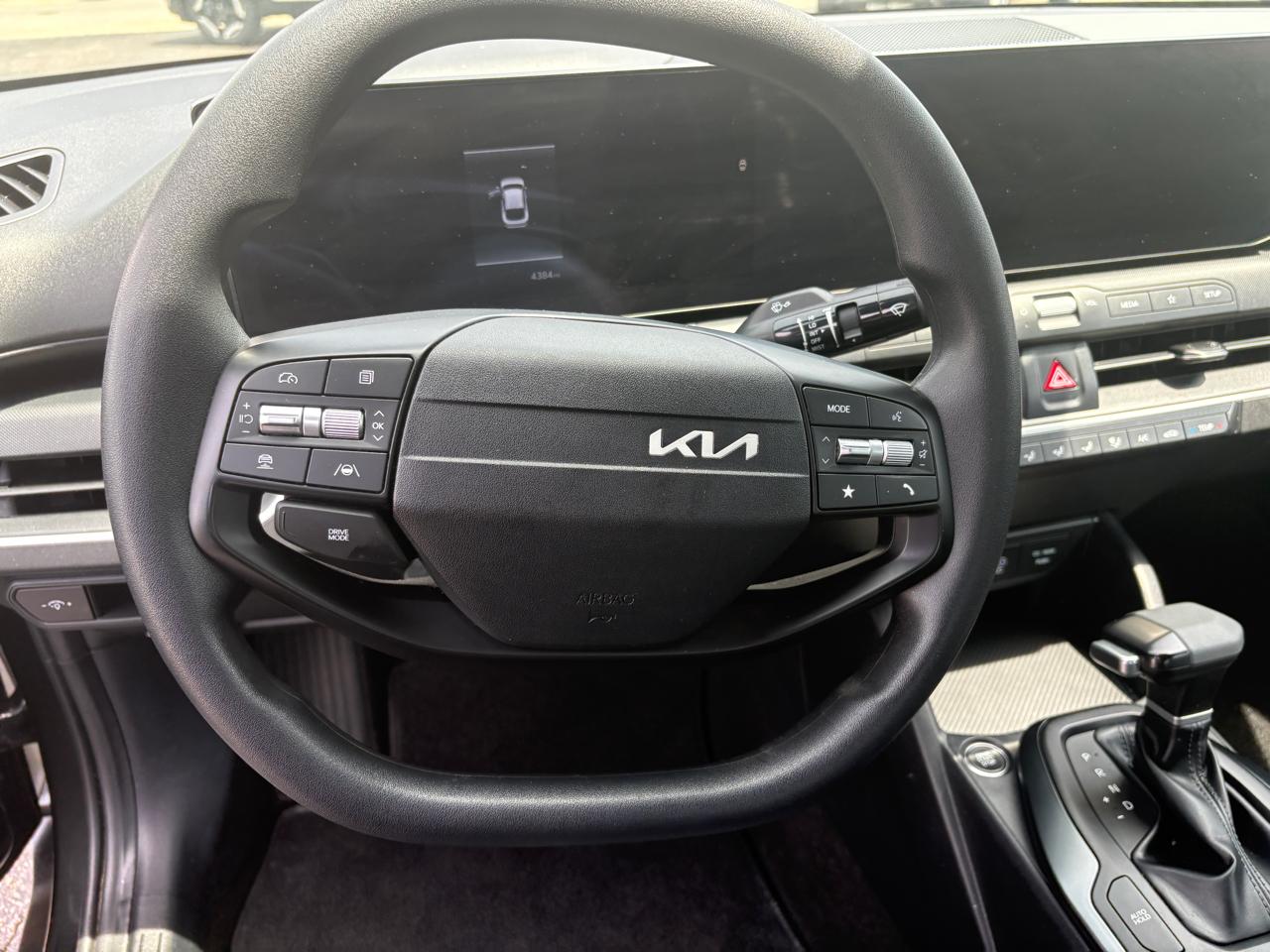 Kia K4 LXS FWD 2025