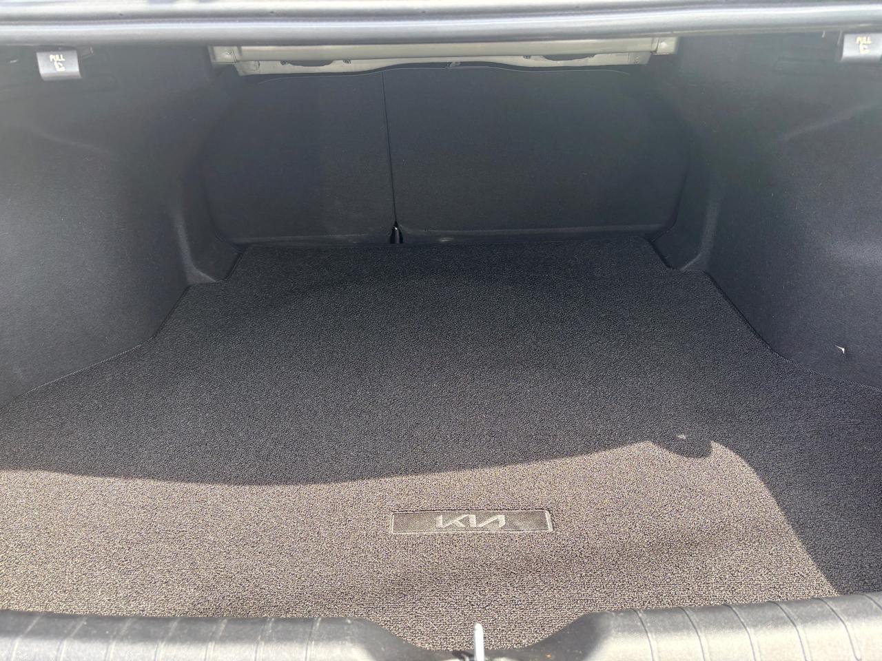 Kia K4 LXS FWD 2025