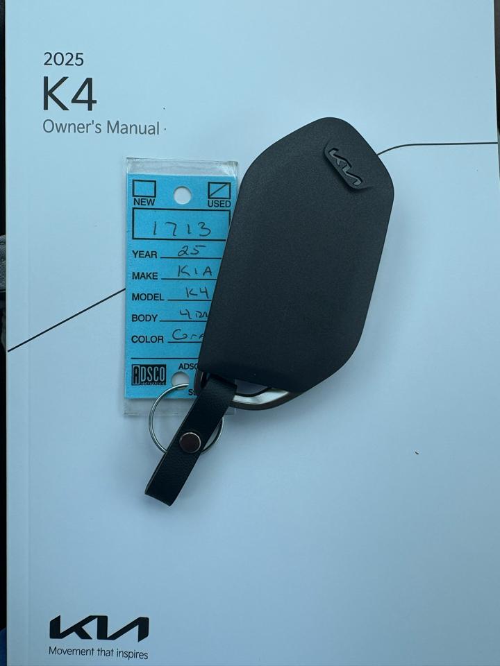 Kia K4 LXS FWD 2025