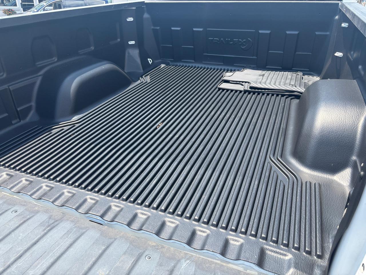 Chevrolet Silverado 1500 2WD Double Cab 147" Custom 2021
