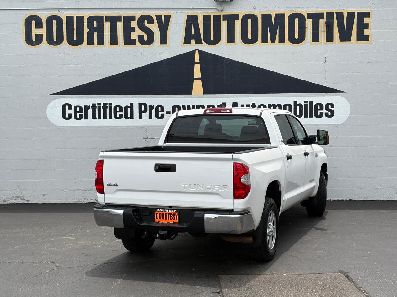 Toyota Tundra 4WD SR5 CrewMax 5.5' Bed 5.7L (Natl) 2021