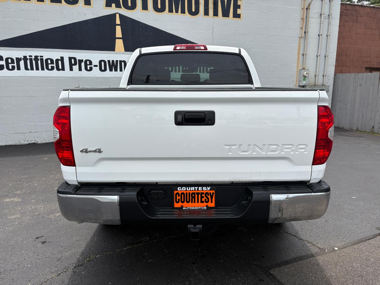 Toyota Tundra 4WD SR5 CrewMax 5.5' Bed 5.7L (Natl) 2021