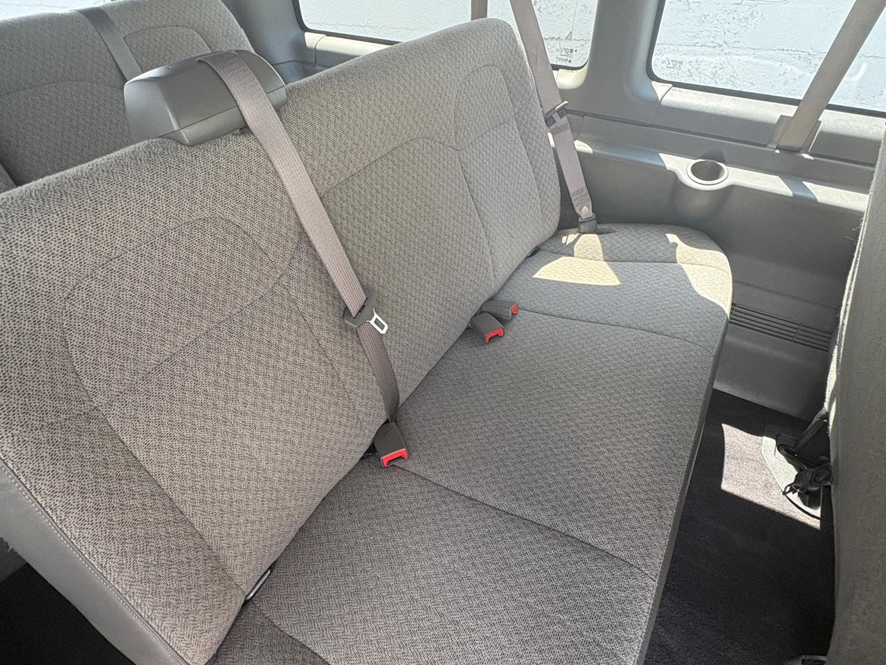 Chevrolet Express Passenger RWD 2500 135" LT 2022