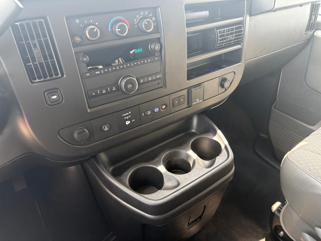 Chevrolet Express Passenger RWD 2500 135" LT 2022