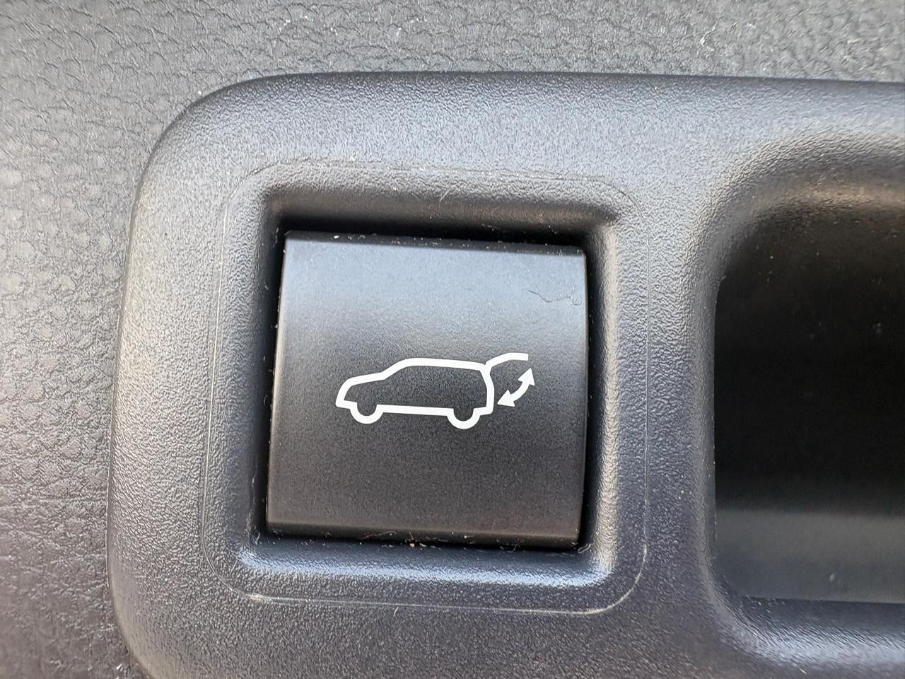 Toyota Highlander Hybrid XLE AWD (Natl) 2024