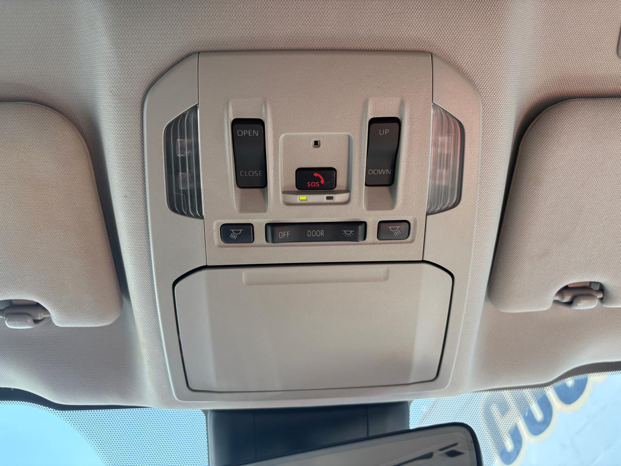 Toyota Highlander Hybrid XLE AWD (Natl) 2024