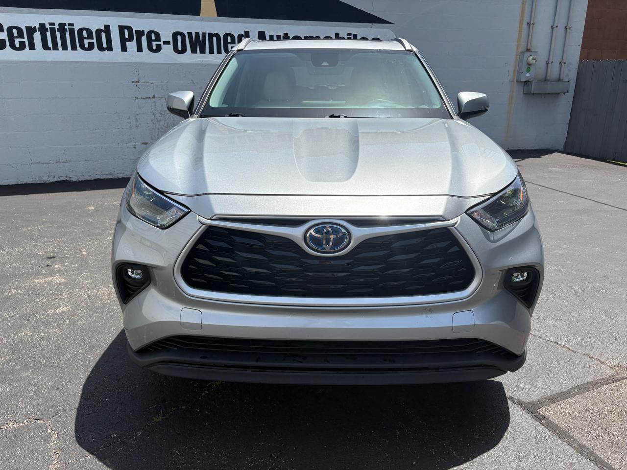 Toyota Highlander Hybrid XLE AWD (Natl) 2023