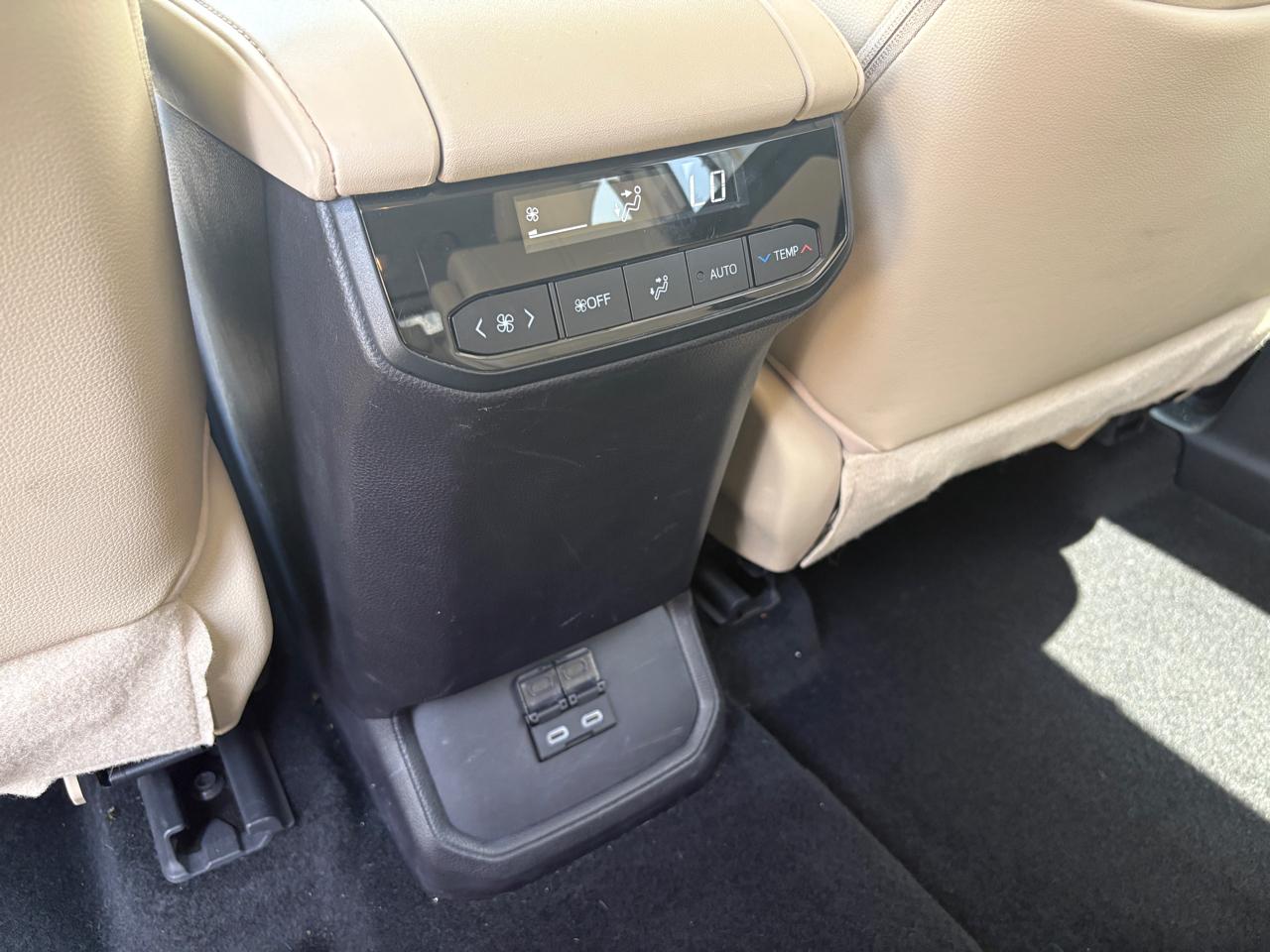 Toyota Highlander Hybrid XLE AWD (Natl) 2023