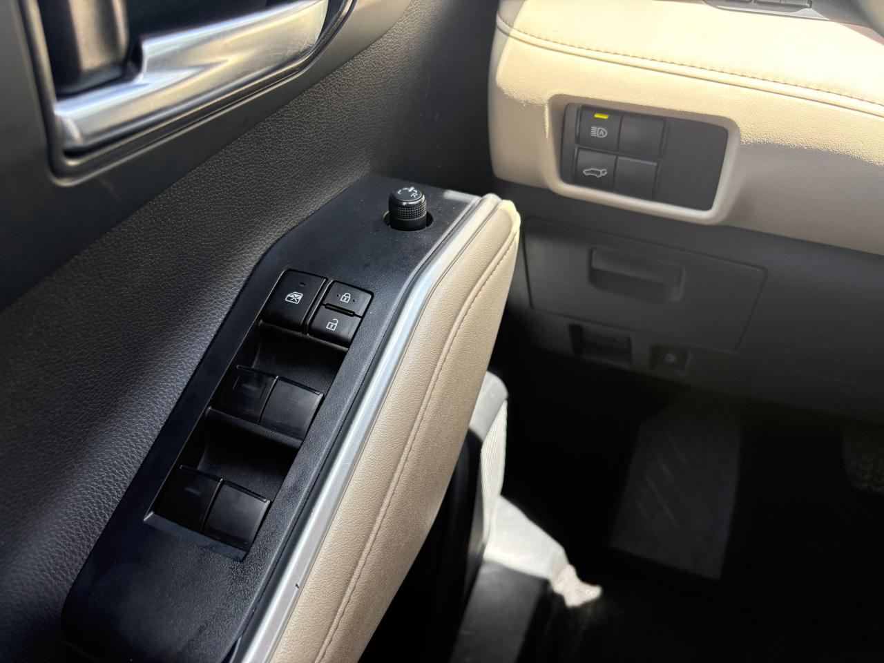 Toyota Highlander Hybrid XLE AWD (Natl) 2023