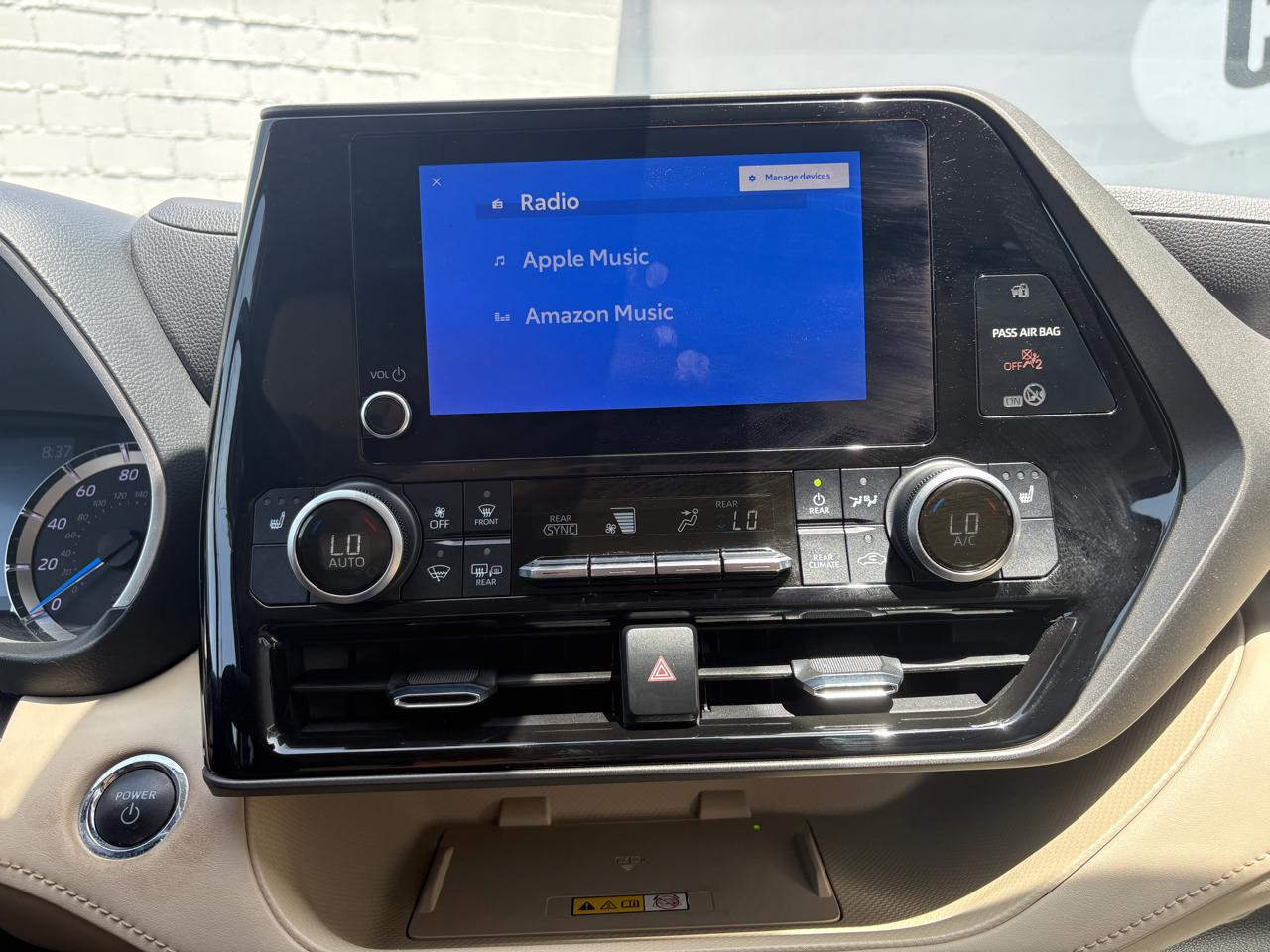 Toyota Highlander Hybrid XLE AWD (Natl) 2023