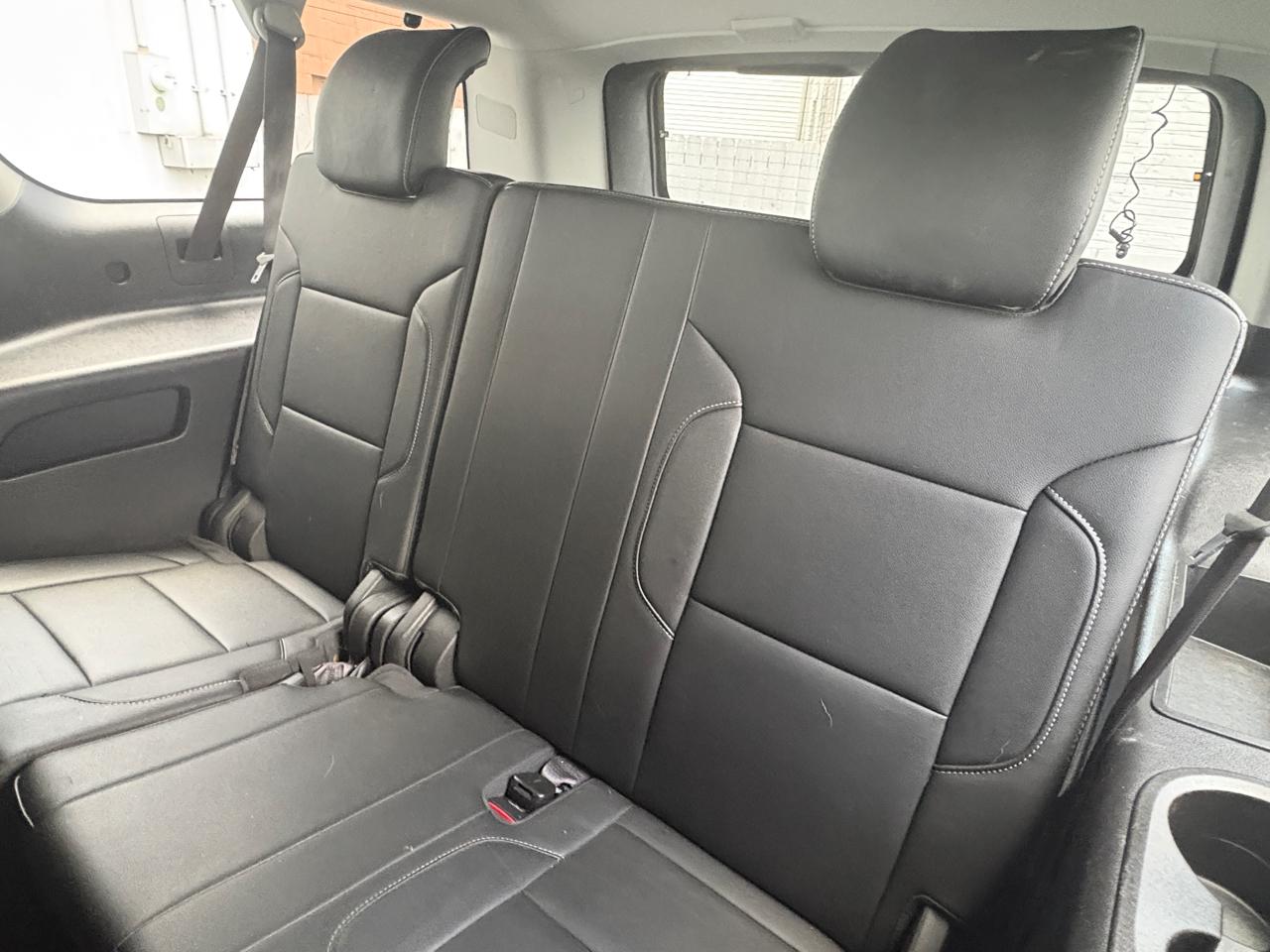 Chevrolet Suburban 4WD 4dr 1500 LT 2017