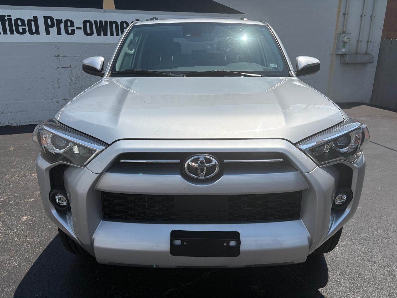 Toyota 4Runner SR5 4WD (Natl) 2024