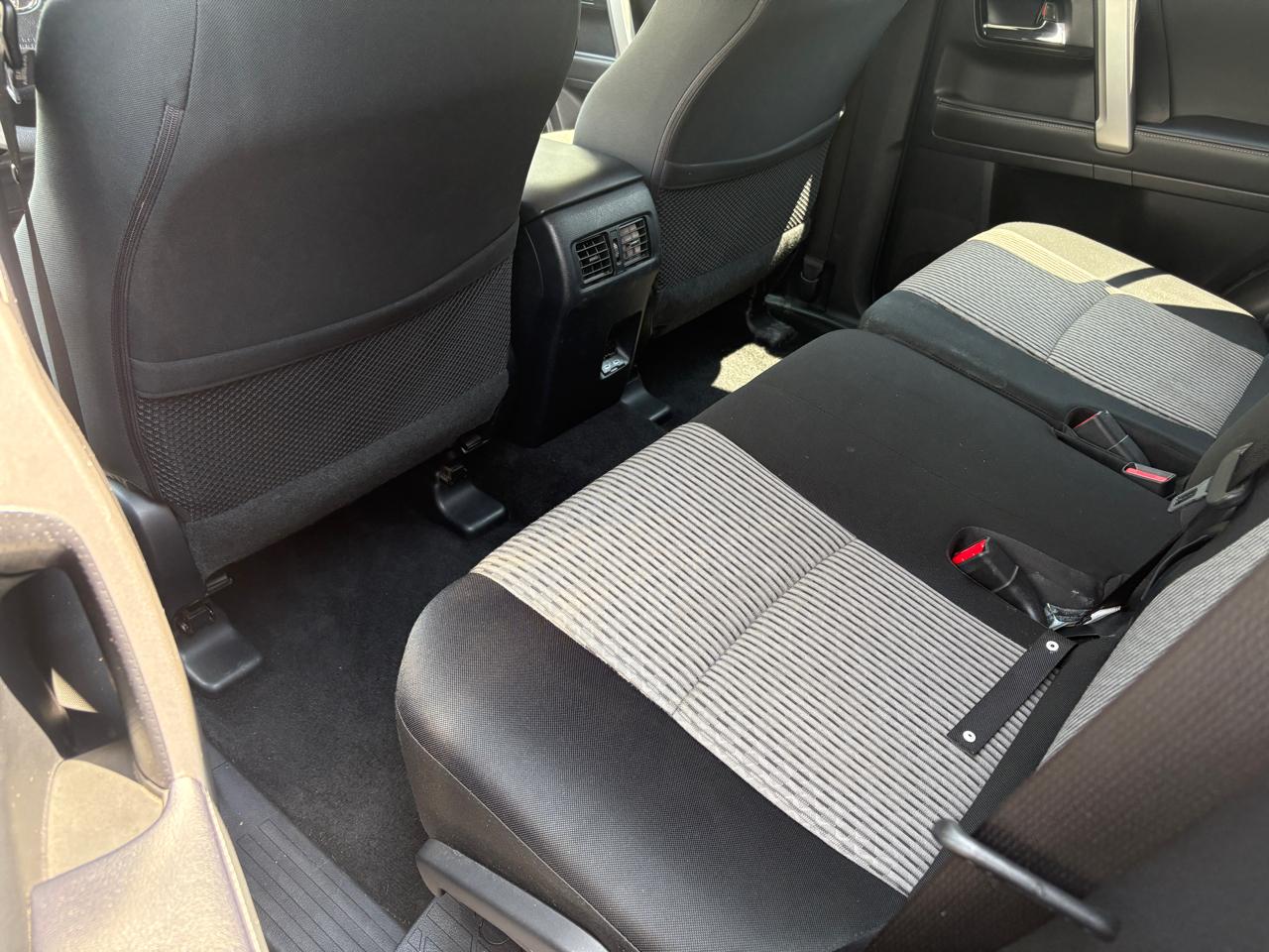Toyota 4Runner SR5 4WD (Natl) 2024