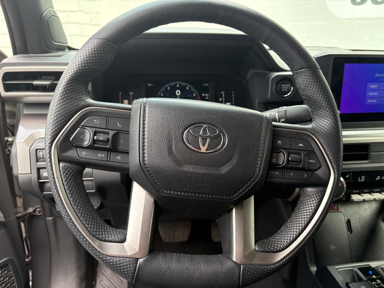 Toyota Tacoma 4WD SR5 Double Cab 5' Bed AT (Natl) 2024