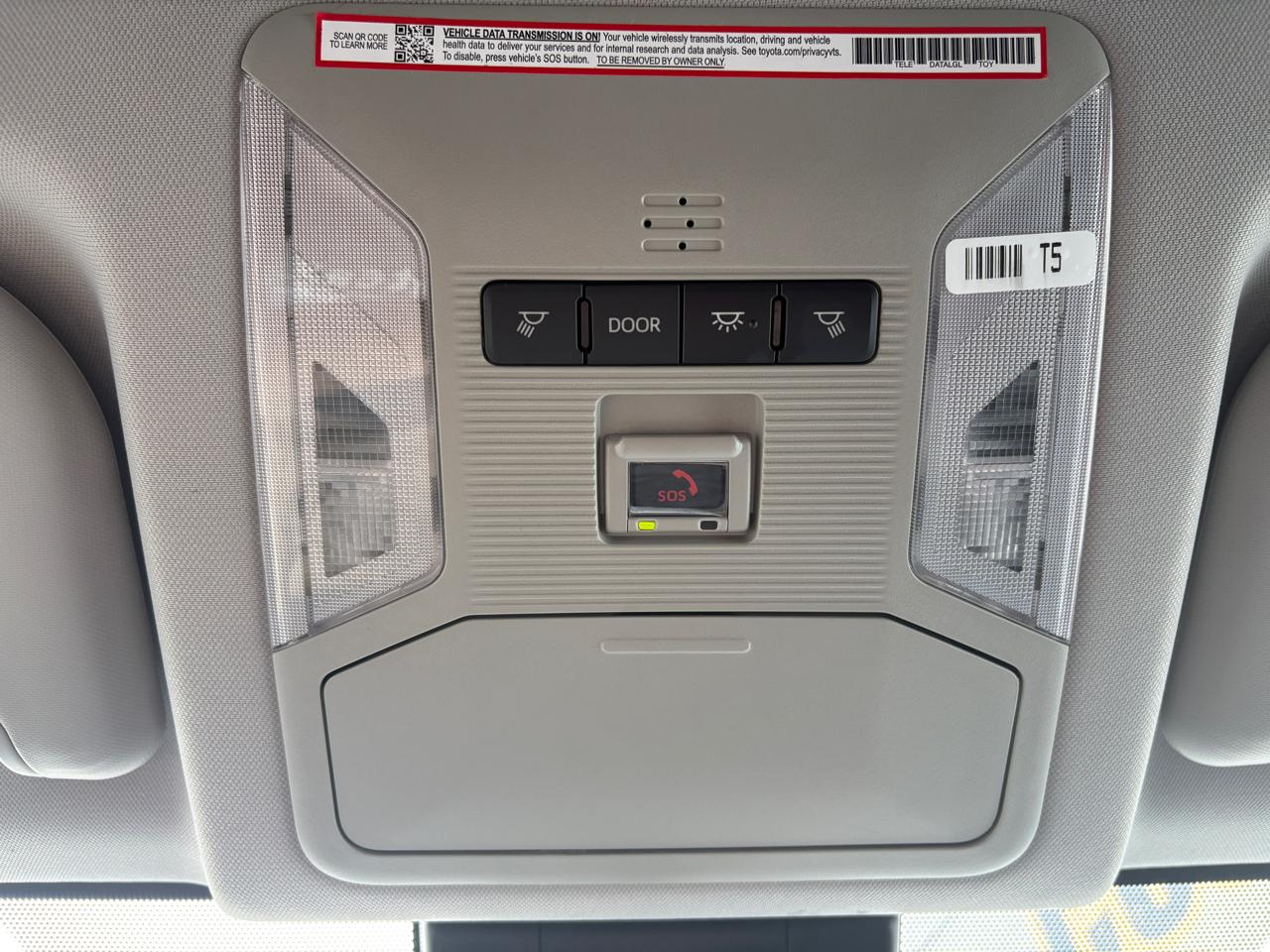 Toyota RAV4 Hybrid LE AWD (Natl) 2025