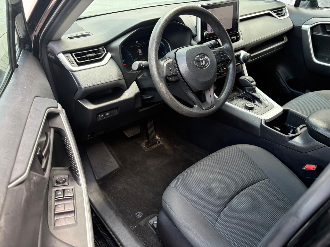 Toyota RAV4 Hybrid LE AWD (Natl) 2023