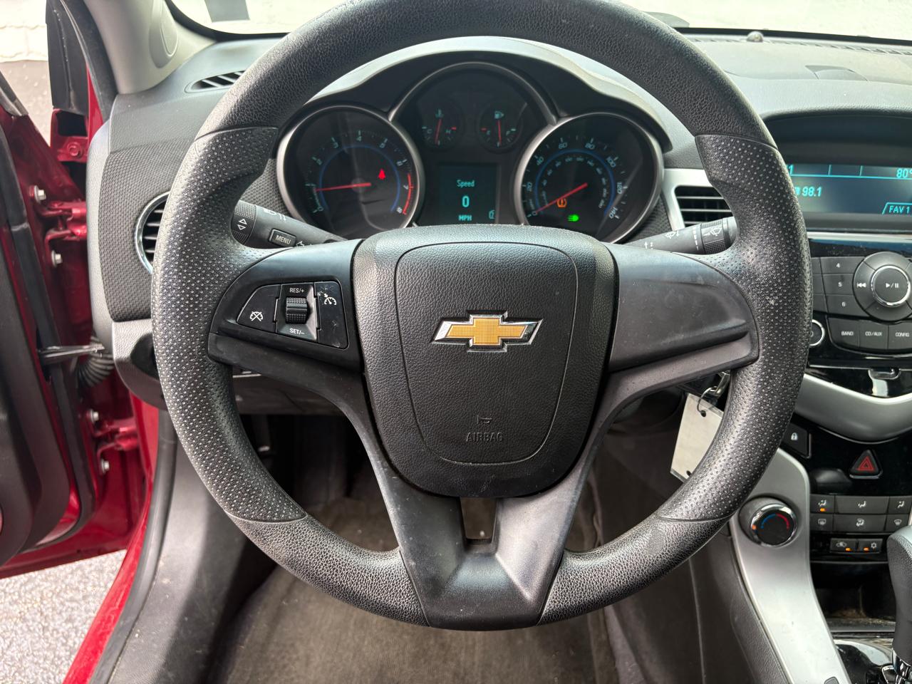 Chevrolet Cruze 4dr Sdn LT w/1FL 2011