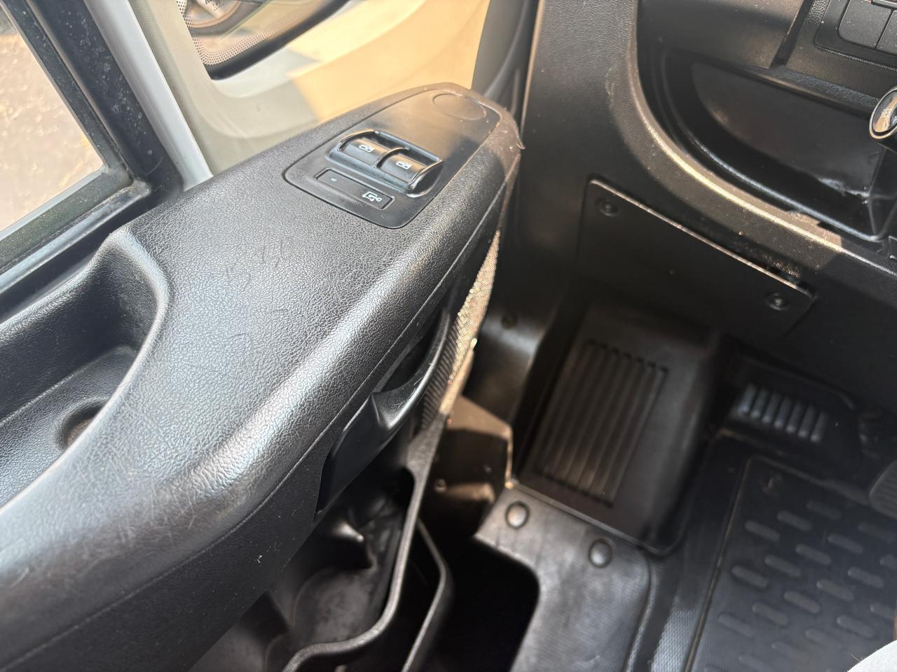 RAM ProMaster Cargo Van 1500 Low Roof 136" WB 2015