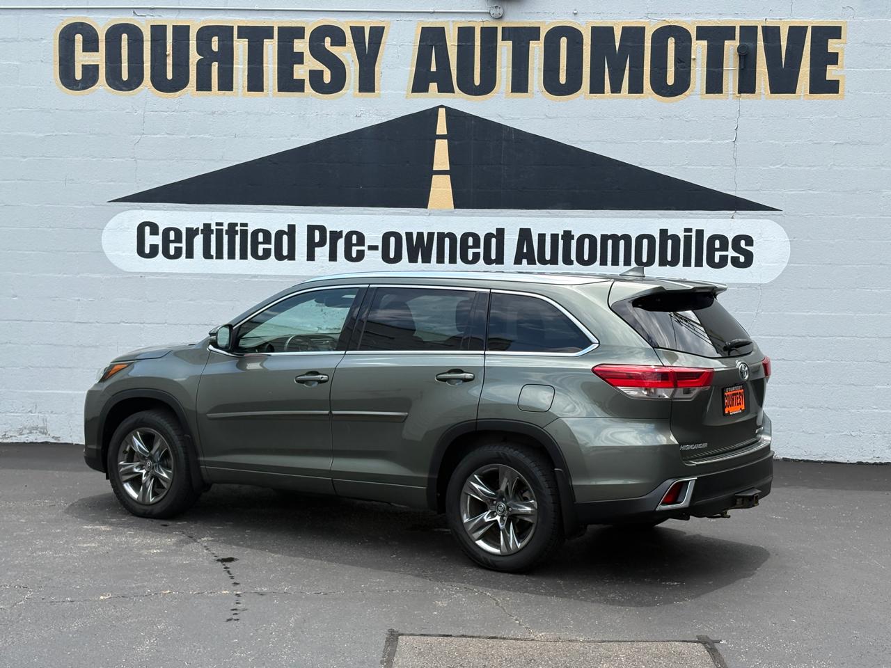 Toyota Highlander Limited V6 AWD (Natl) 2019