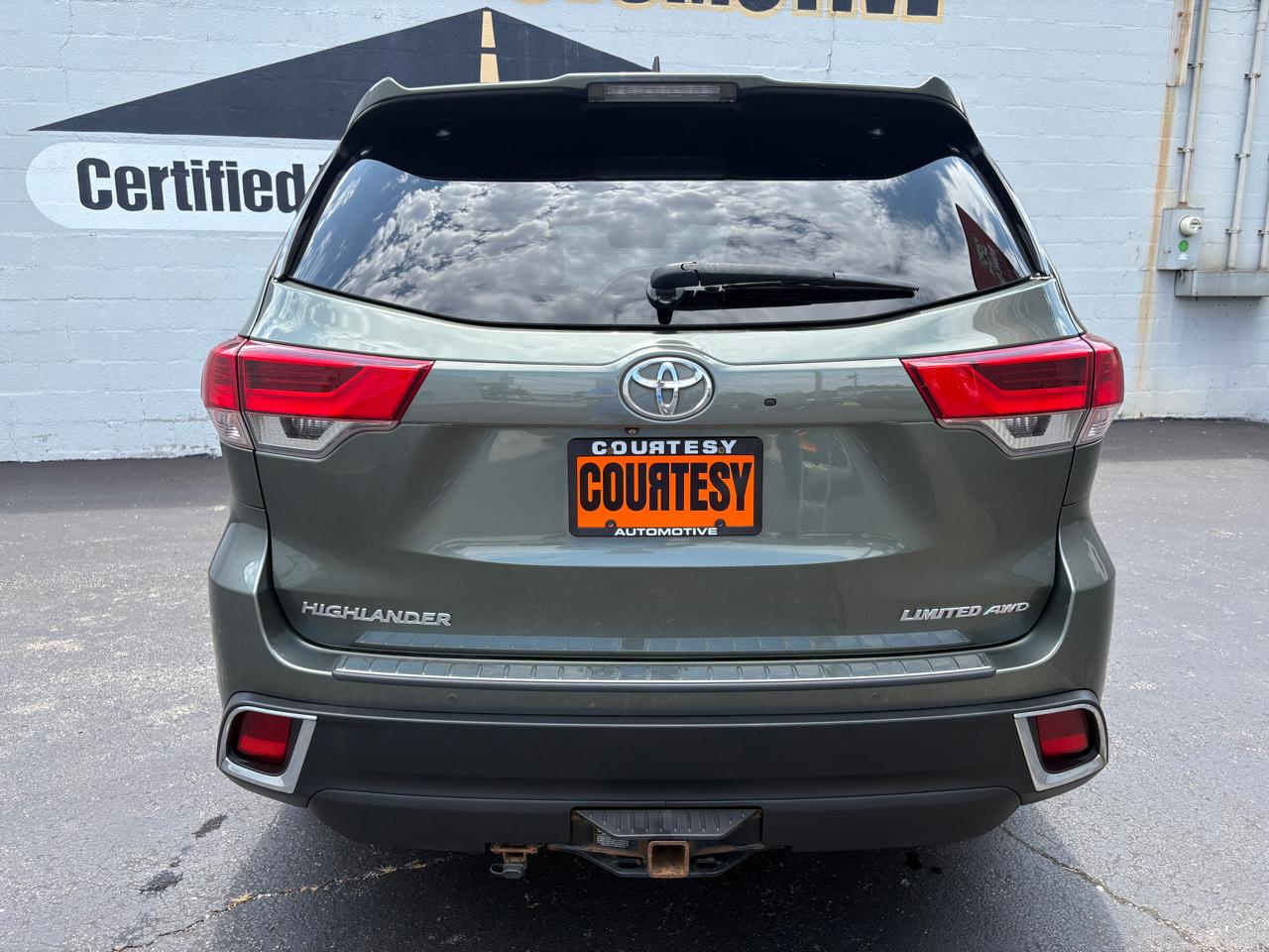 Toyota Highlander Limited V6 AWD (Natl) 2019