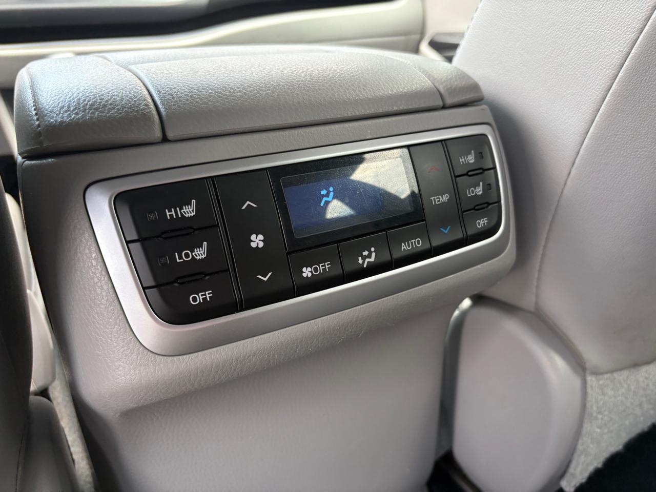 Toyota Highlander Limited V6 AWD (Natl) 2019