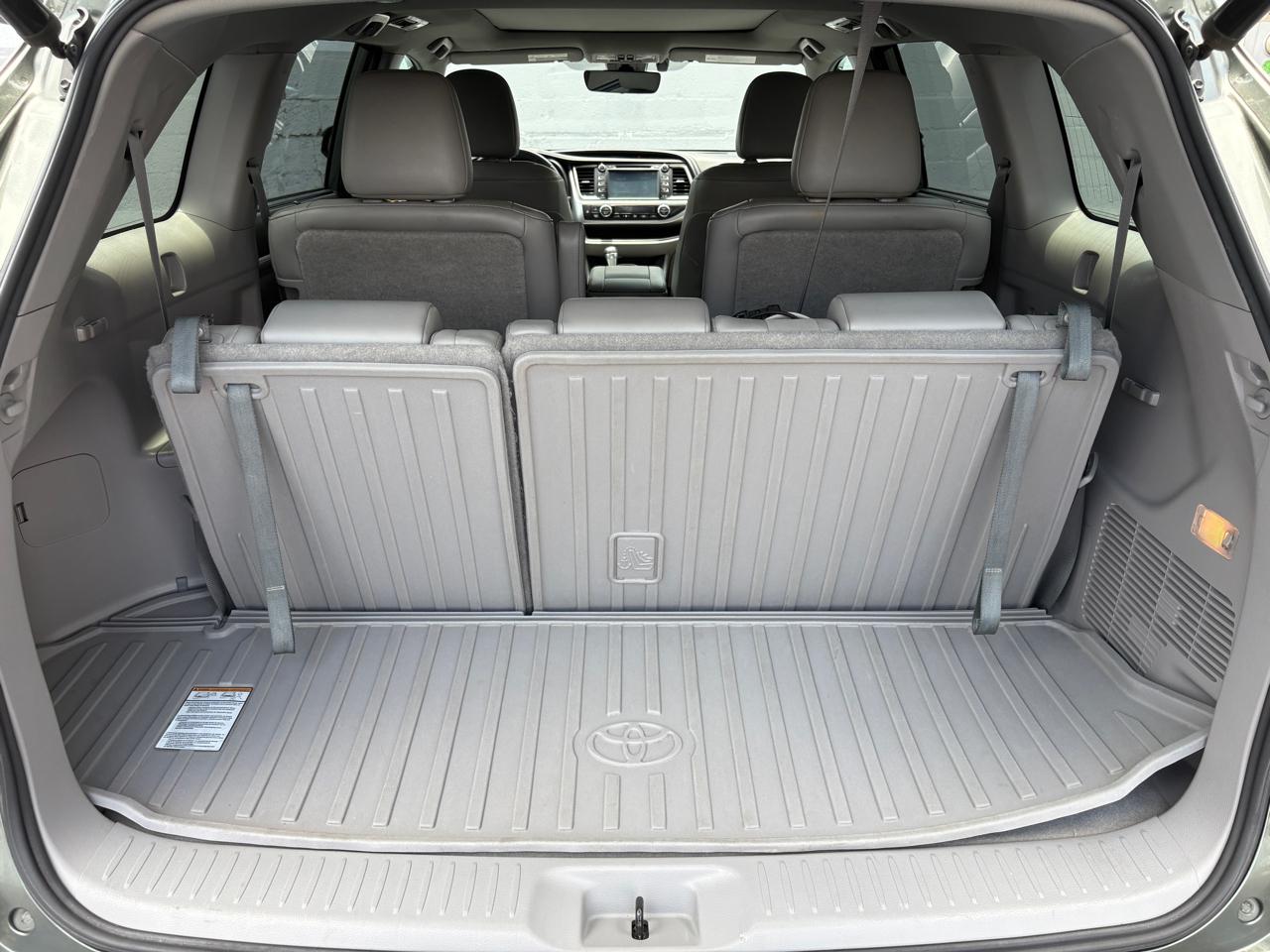 Toyota Highlander Limited V6 AWD (Natl) 2019
