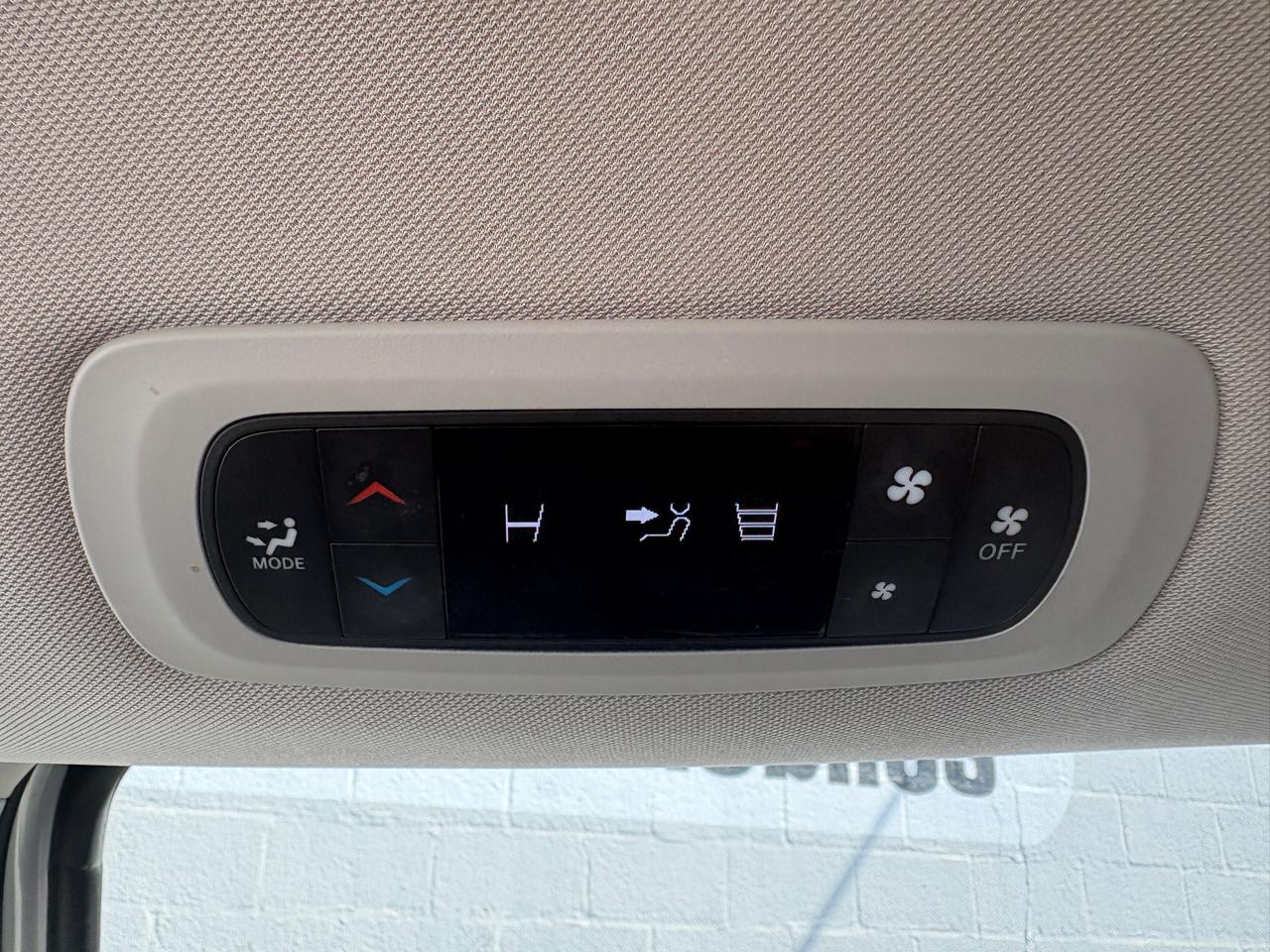 Chrysler Voyager LX FWD 2023
