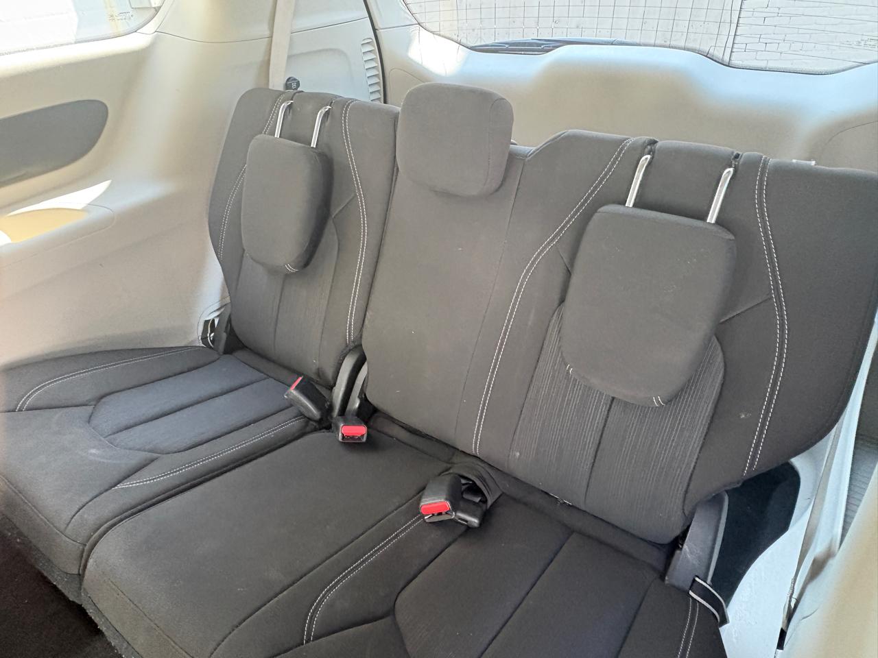 Chrysler Voyager LX FWD 2023