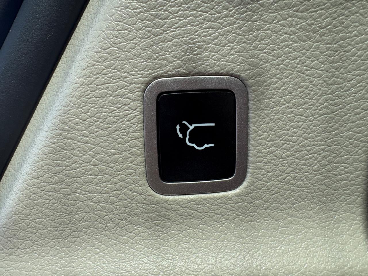 Chrysler Voyager LX FWD 2023