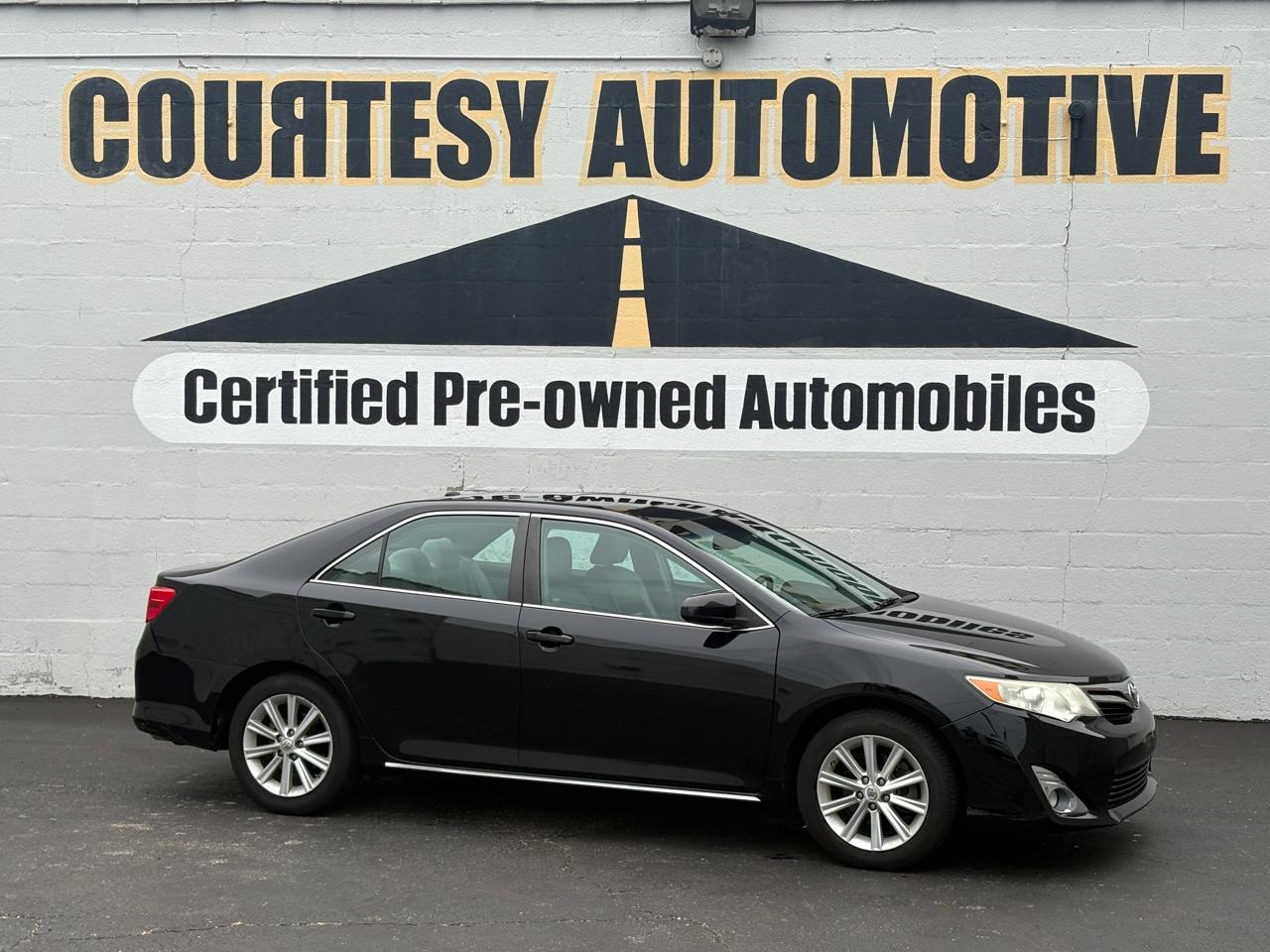 Toyota Camry 4dr Sdn I4 Auto XLE (Natl) 2012