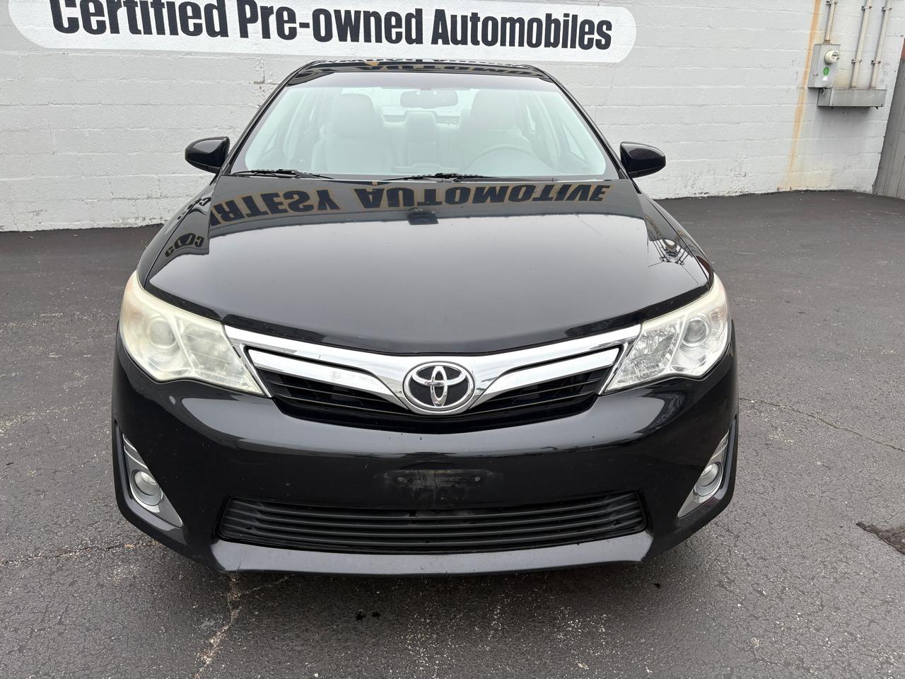 Toyota Camry 4dr Sdn I4 Auto XLE (Natl) 2012