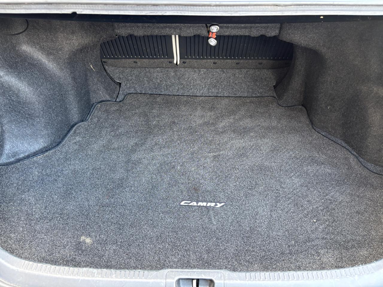 Toyota Camry 4dr Sdn I4 Auto XLE (Natl) 2012
