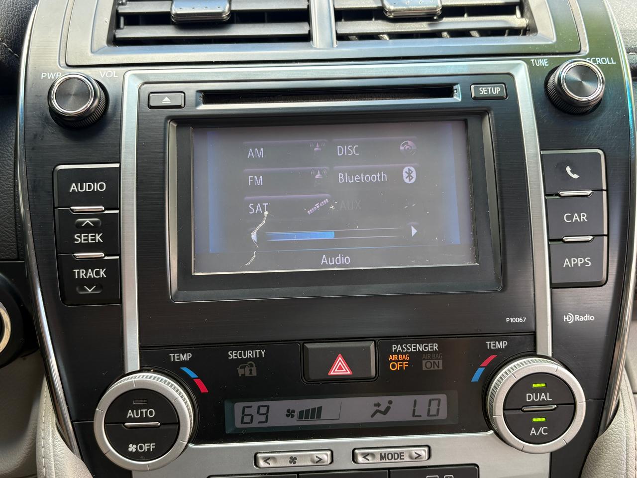 Toyota Camry 4dr Sdn I4 Auto XLE (Natl) 2012