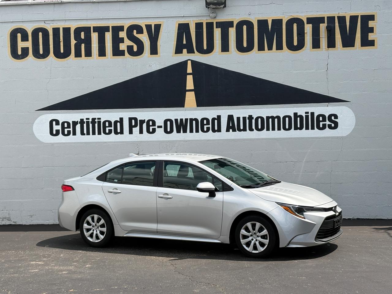 Toyota Corolla LE CVT (Natl) 2024